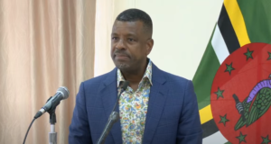 A $103-million-dollar contract signed for the construction of a transmission network from Laudat to Fond Cole