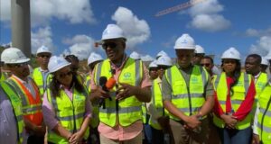 Dominicans are being called on to form groups and companies to take advantage of the opportunities that will come from the international airport.