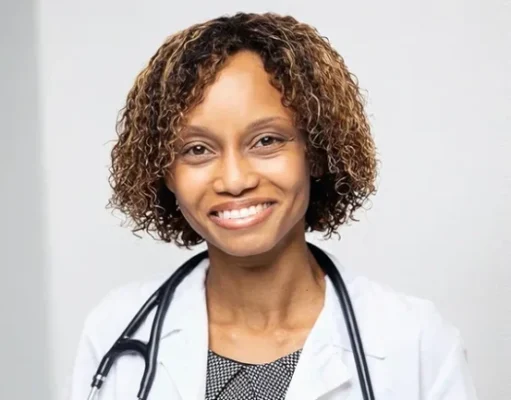 Medical Doctor Rachel Andrew Endorses the Cuban Scholarship Program